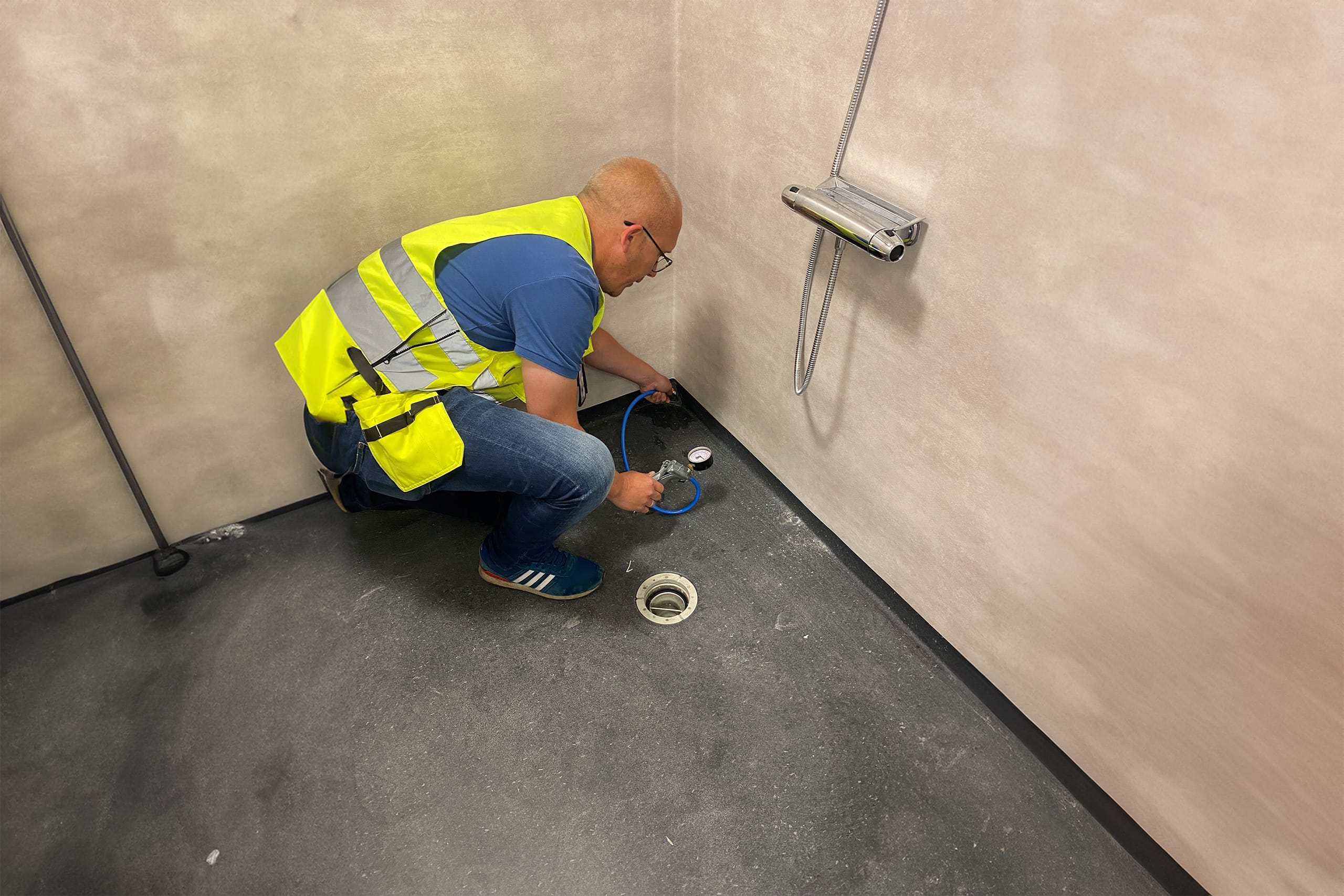 tibi-stockholm-Mikael-Forslund-231118-3 Besiktningsman med lång erfarenhet